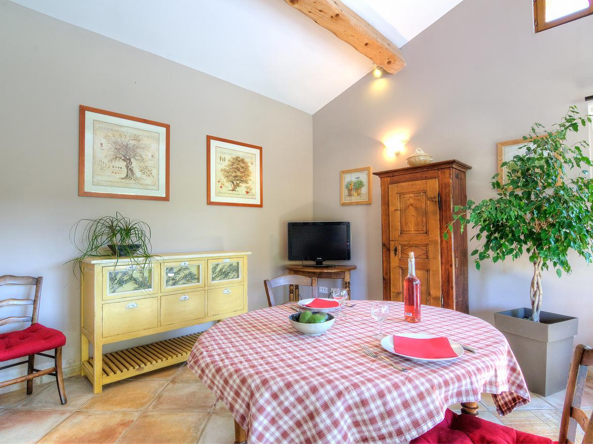 Holiday Home Bezert Carpentras Exterior foto